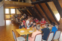 Gemeinsames Essen in der Bauernstube